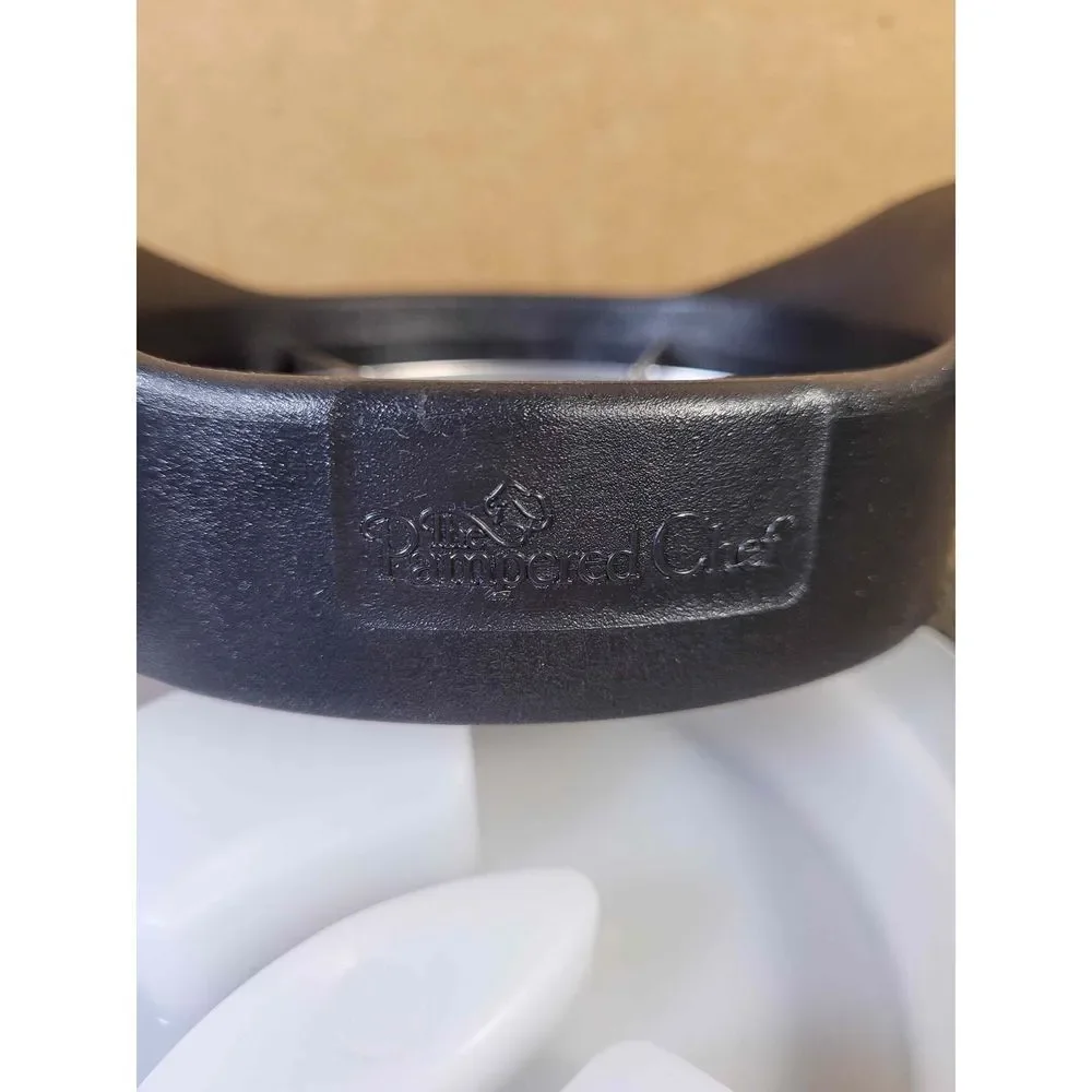 Retired Pampered Chef Mango Wedger Slicer Cutter W/ Blade Cover